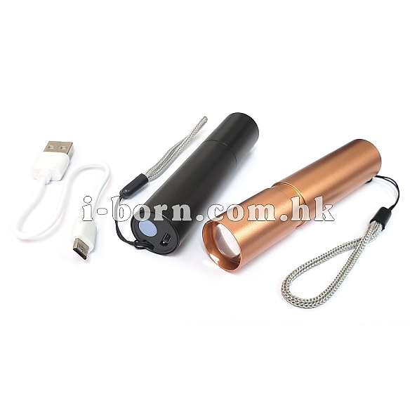 產品：伸縮變焦USB充電電筒