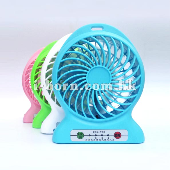 產品：USB充電式風扇